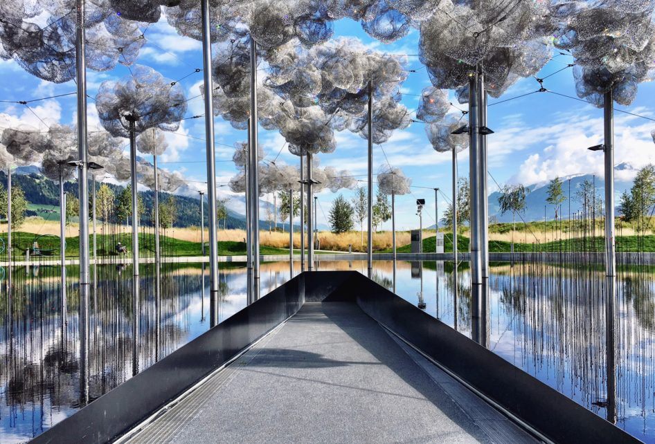 As Nuvens de Swarovski no Kristallwelten em Wattens, nos arredores de Innsbruck