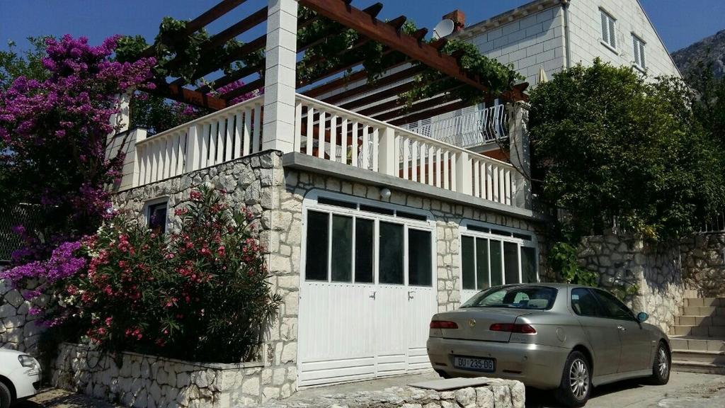 Parte exterior dos Apartments Husanovic na Croácia