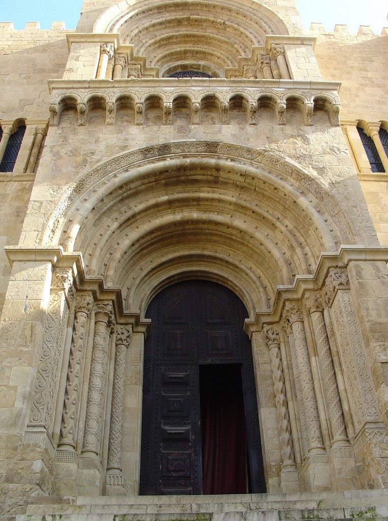 Pormenores da Sé Velha em Coimbra