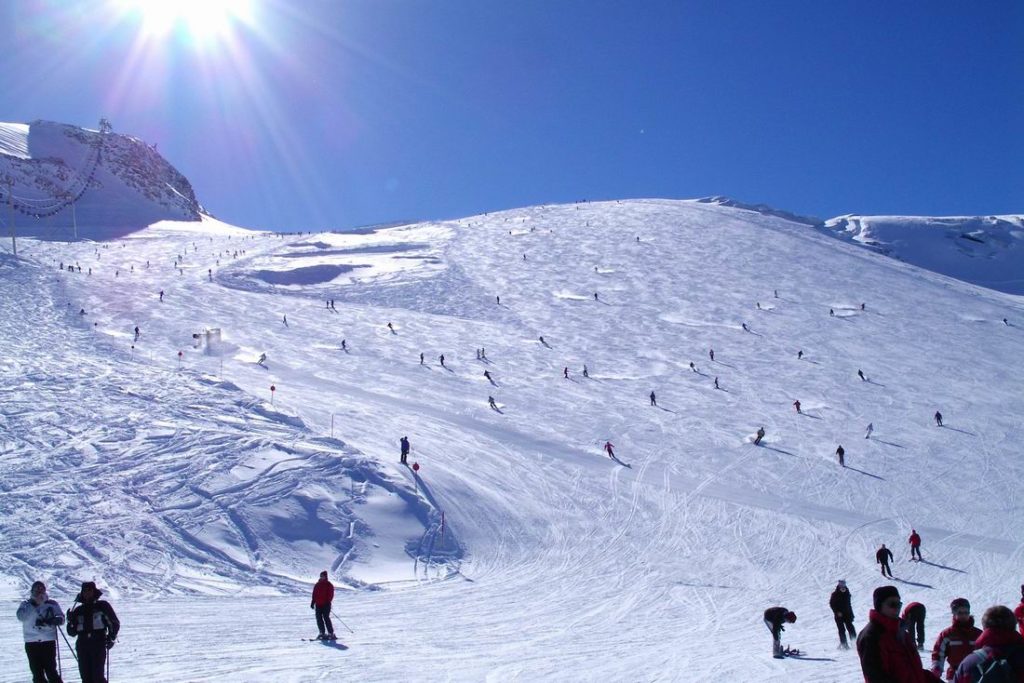 O glaciar de Hintertux em Zillertal, uma das opções para esquiar na região de Innsbruck