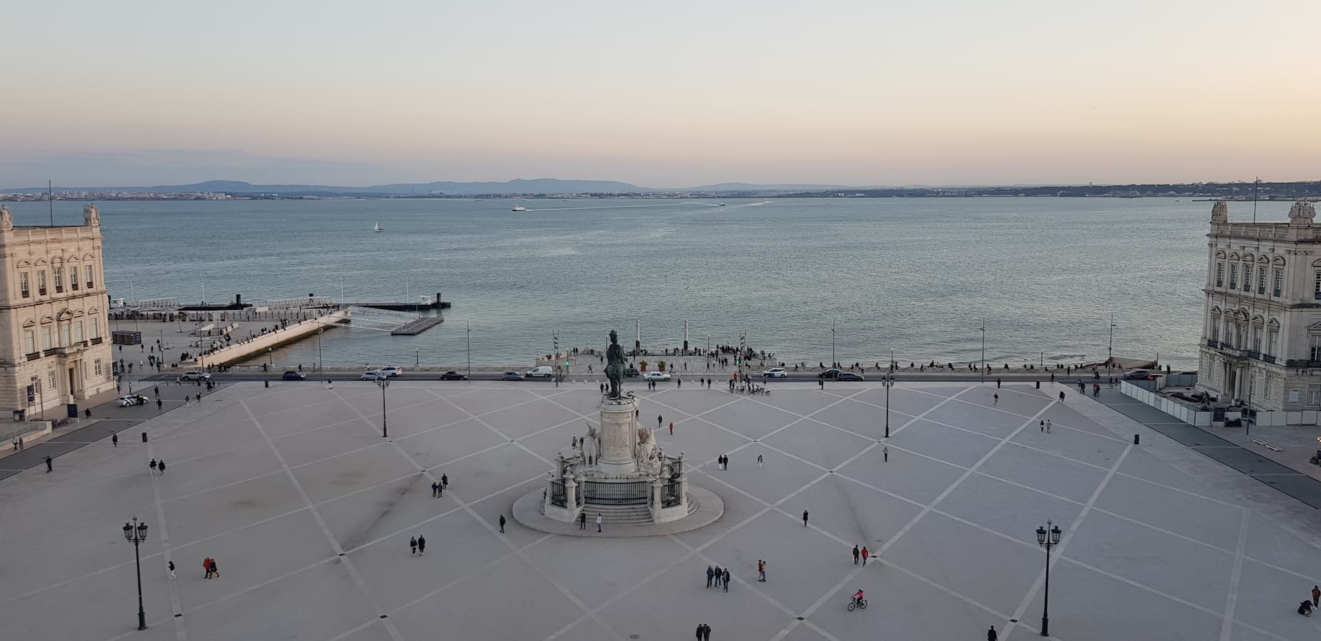 Hotéis perto da Praça do Comércio em Lisboa: os 12 mais reservados