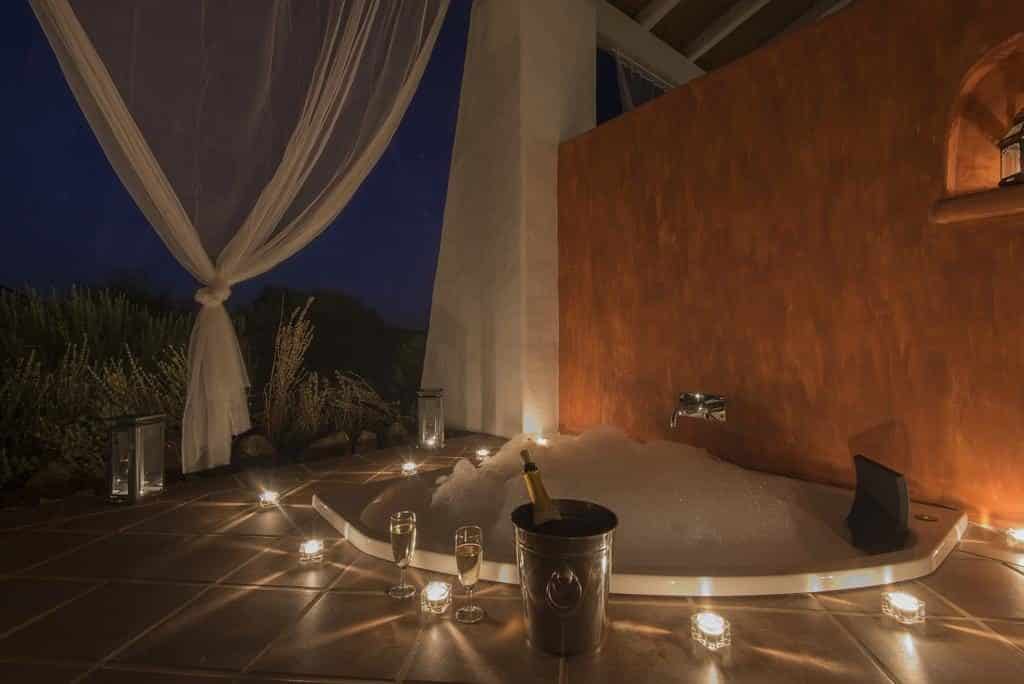 Hotel romântico com banheira de hidromassagem na Herdade do Amarelo Nature & Spa, na Costa Alentejana