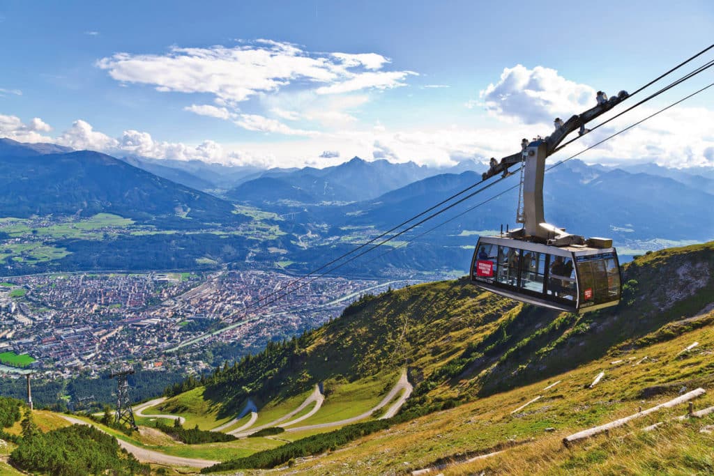 A vista sobre Innsbruck a partir do Nordkettenbahnen